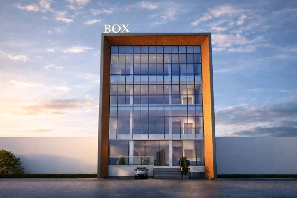 COMMERCIAL BUILDING